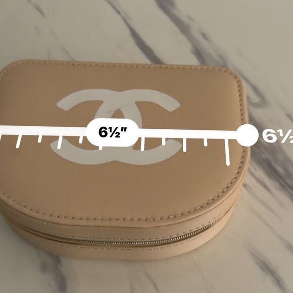 CHANEL COMPACT MIRROR JEWELRY ZIPPERED CASE. EARRINGS,RINGS,BRACELETS, VALUABLES - Picture 8 of 8